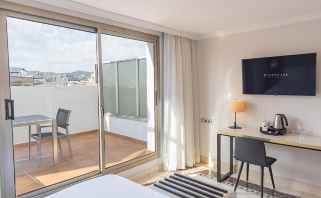Eurostars Cristal Palace