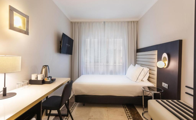 Eurostars Cristal Palace