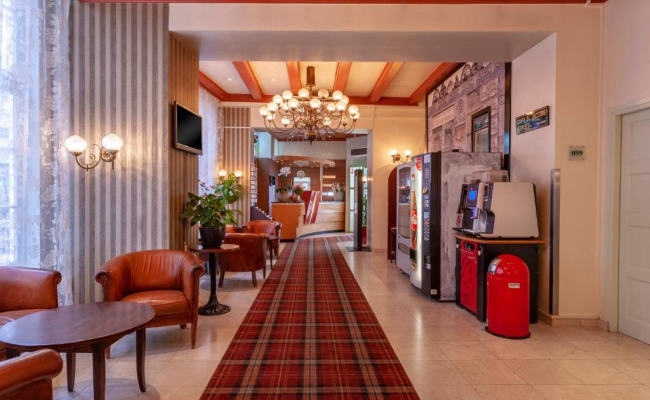 Avenue Hotel