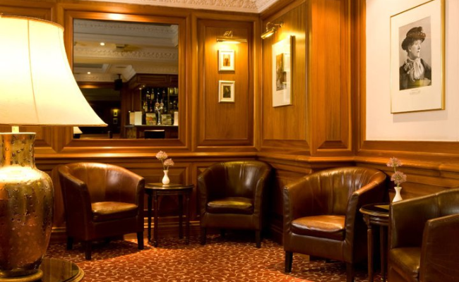 Best Western Burns Hotel