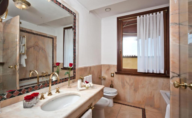 Due Torri Hotel