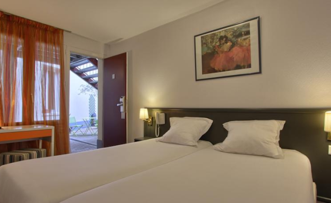 Hotel AT Gare du Nord
