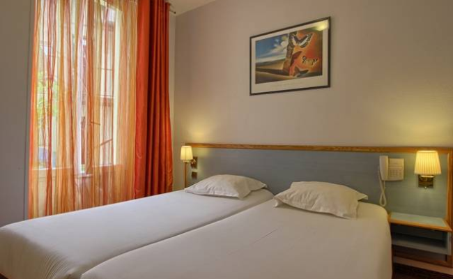 Hotel AT Gare du Nord
