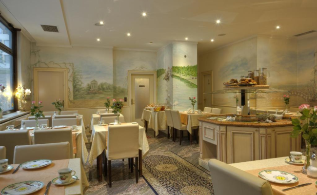 Hotel Condor
