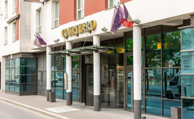 Courtyard by Marriott Paris Saint Denis Hotel