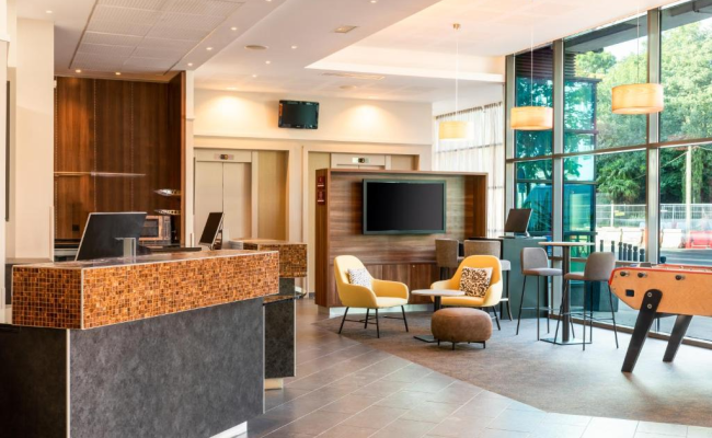 Courtyard by Marriott Paris Saint Denis Hotel