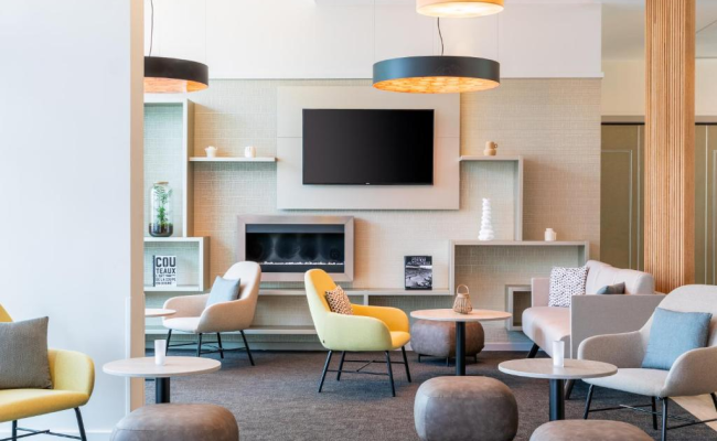Courtyard by Marriott Paris Saint Denis Hotel