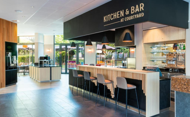 Courtyard by Marriott Paris Saint Denis Hotel