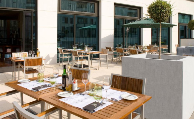 Courtyard by Marriott Paris Saint Denis Hotel