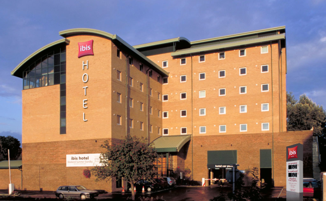 ibis London Gatwick Airport