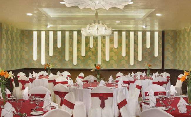City Seasons Al Hamra Hotel