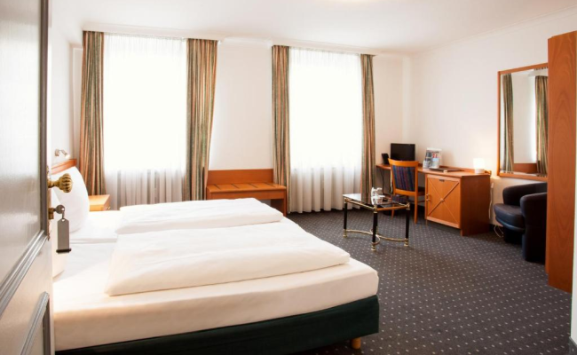 INA Hotel Royal