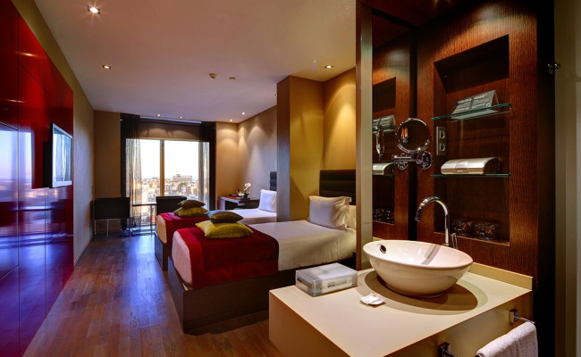Olivia Plaza Hotel