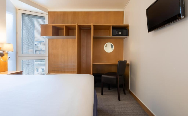 STG Hotel Oxford Street - formerly St Giles London Hotel