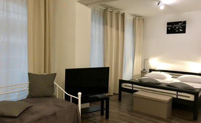 Altstadthotel und Apartments Hayk