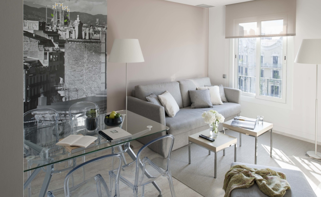 Eric Vokel Gran Via Suites