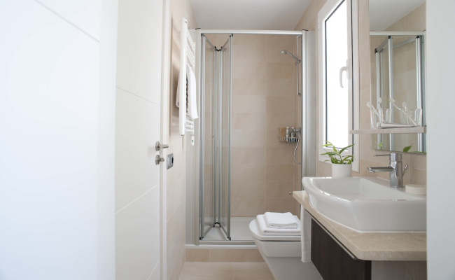 Eric Vokel Gran Via Suites