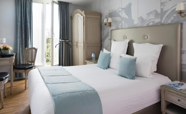 Hotel Plaza Elysees