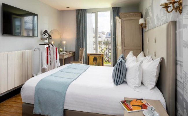 Hotel Plaza Elysees