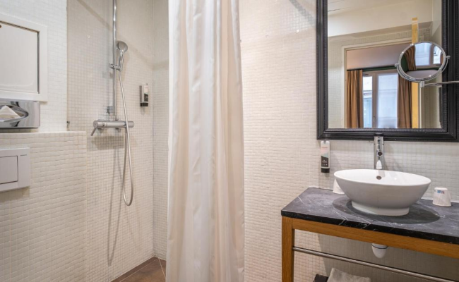 Avalon Hotel Paris Gare du Nord