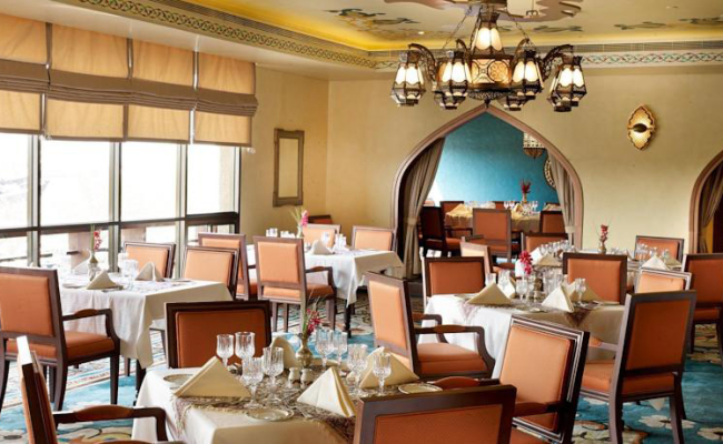 Radisson Blu Hotel, Dubai Deira Creek