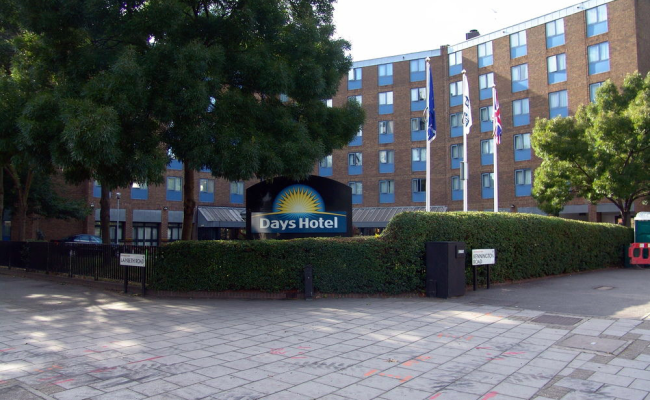 Waterloo Hub Hotel and Suites