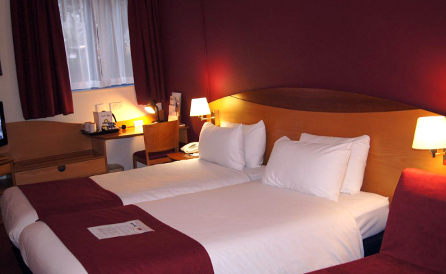 Waterloo Hub Hotel and Suites