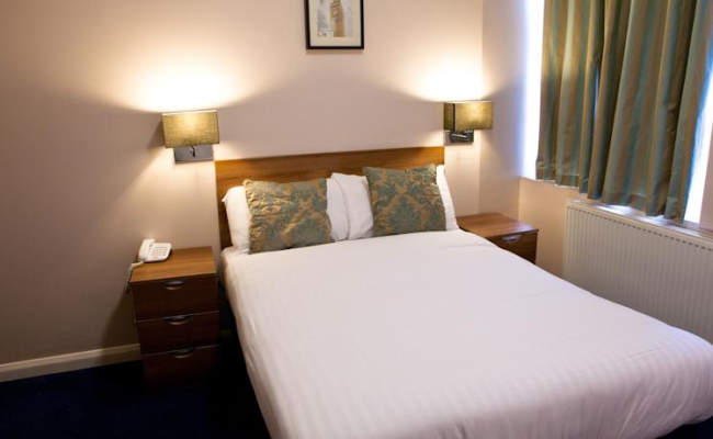 Airways Hotel Victoria