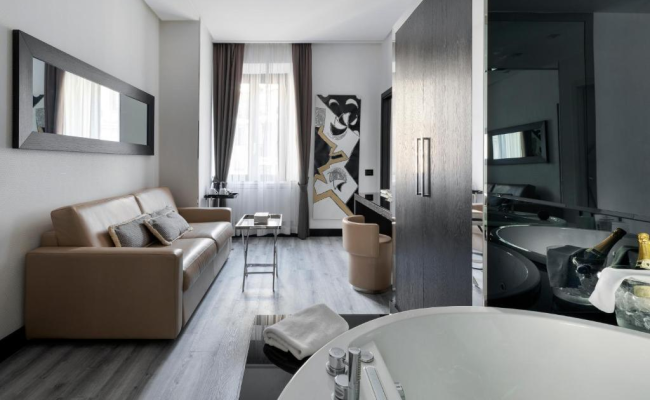 LHP Hotel Napoleon