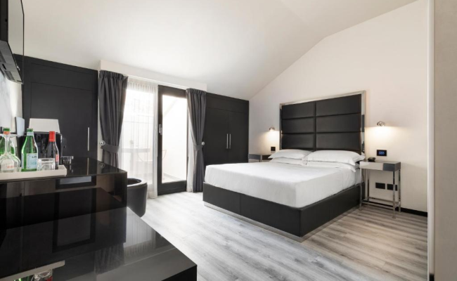 LHP Hotel Napoleon