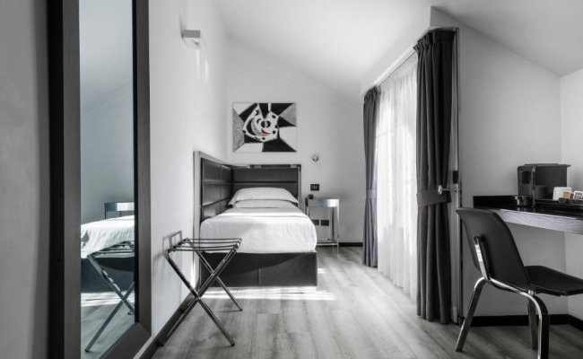 LHP Hotel Napoleon