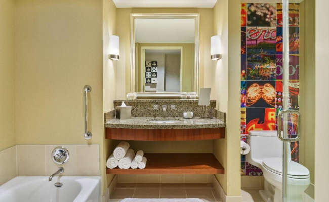 Renaissance Las Vegas Hotel