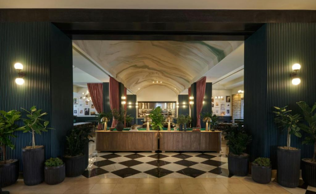 Renaissance Las Vegas Hotel