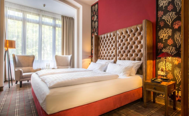 The Ascot Hotel