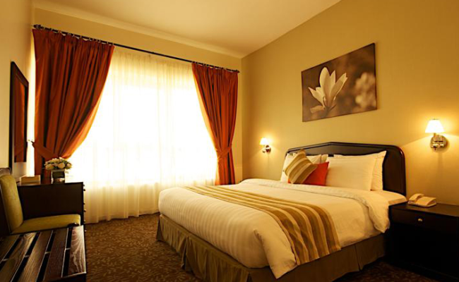 Oasis Court Hotel Apartments