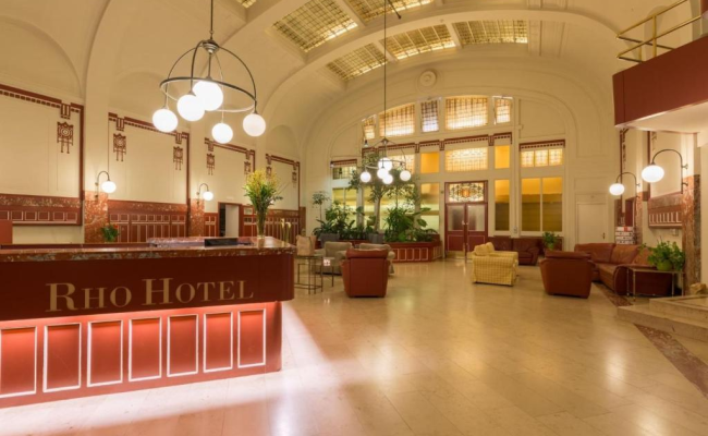 Rho Hotel