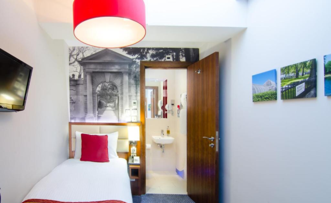 Seraphine Hammersmith Hotel