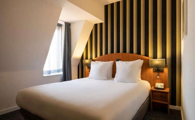 Aris Grand Place Hotel