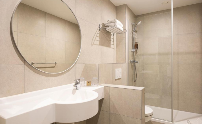 Aris Grand Place Hotel