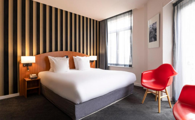 Aris Grand Place Hotel