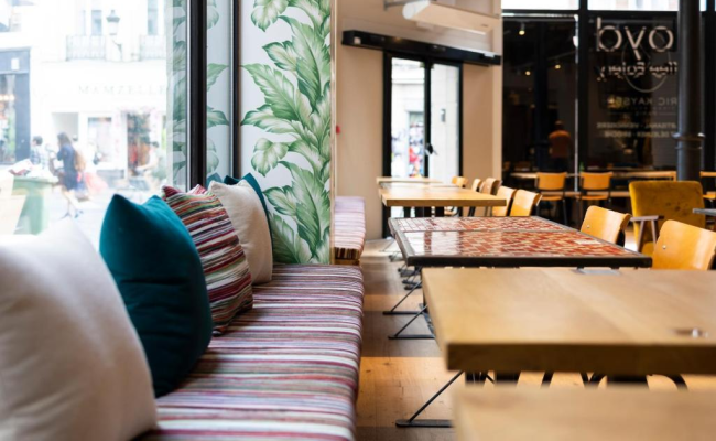 Aris Grand Place Hotel