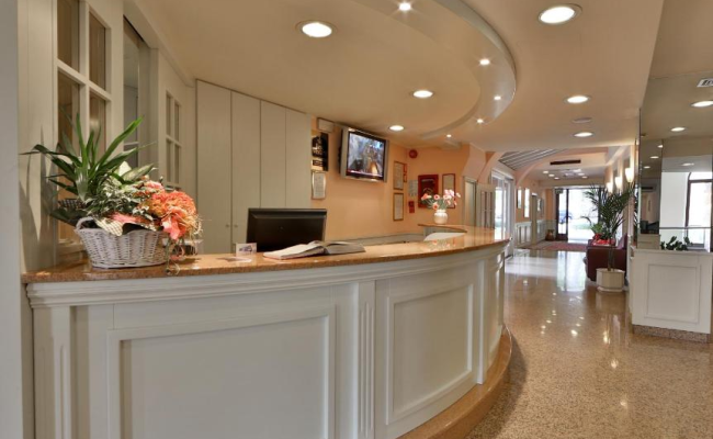 Hotel Europa - Skypool & Panorama