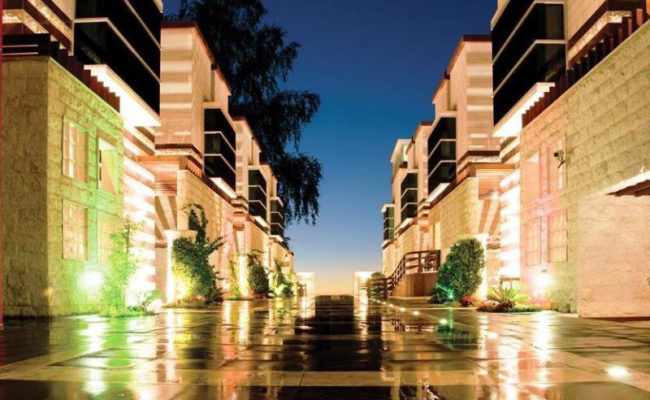 One to One Hotel - The Village