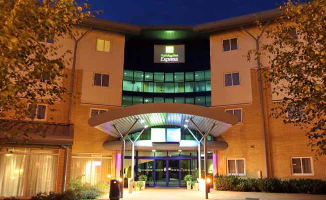 Holiday Inn Express Southampton - M27, J7