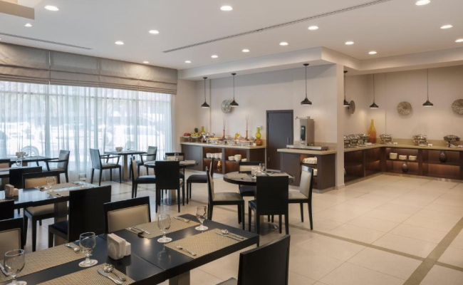 Holiday Inn Express Dubai Safa Park