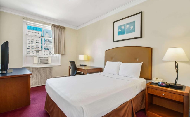 Travelodge by Wyndham Downtown Chicago