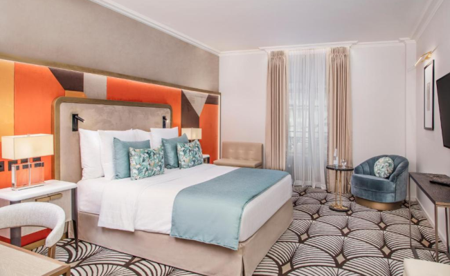 Hotel Bristol