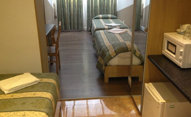 Kensington Suite Hotel