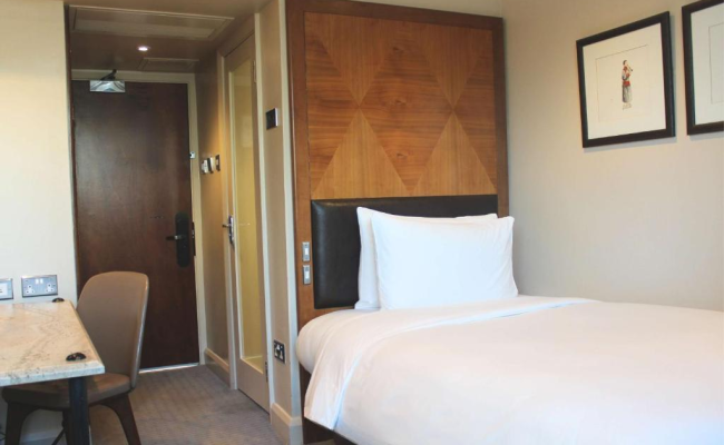 Radisson Blu Hotel, London Tottenham Court Road