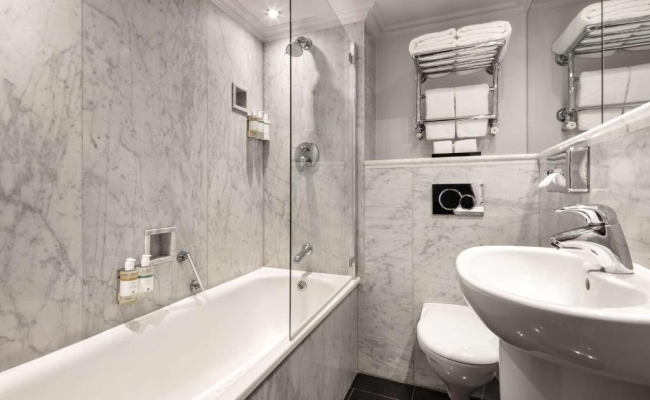 Radisson Blu Hotel, London Tottenham Court Road